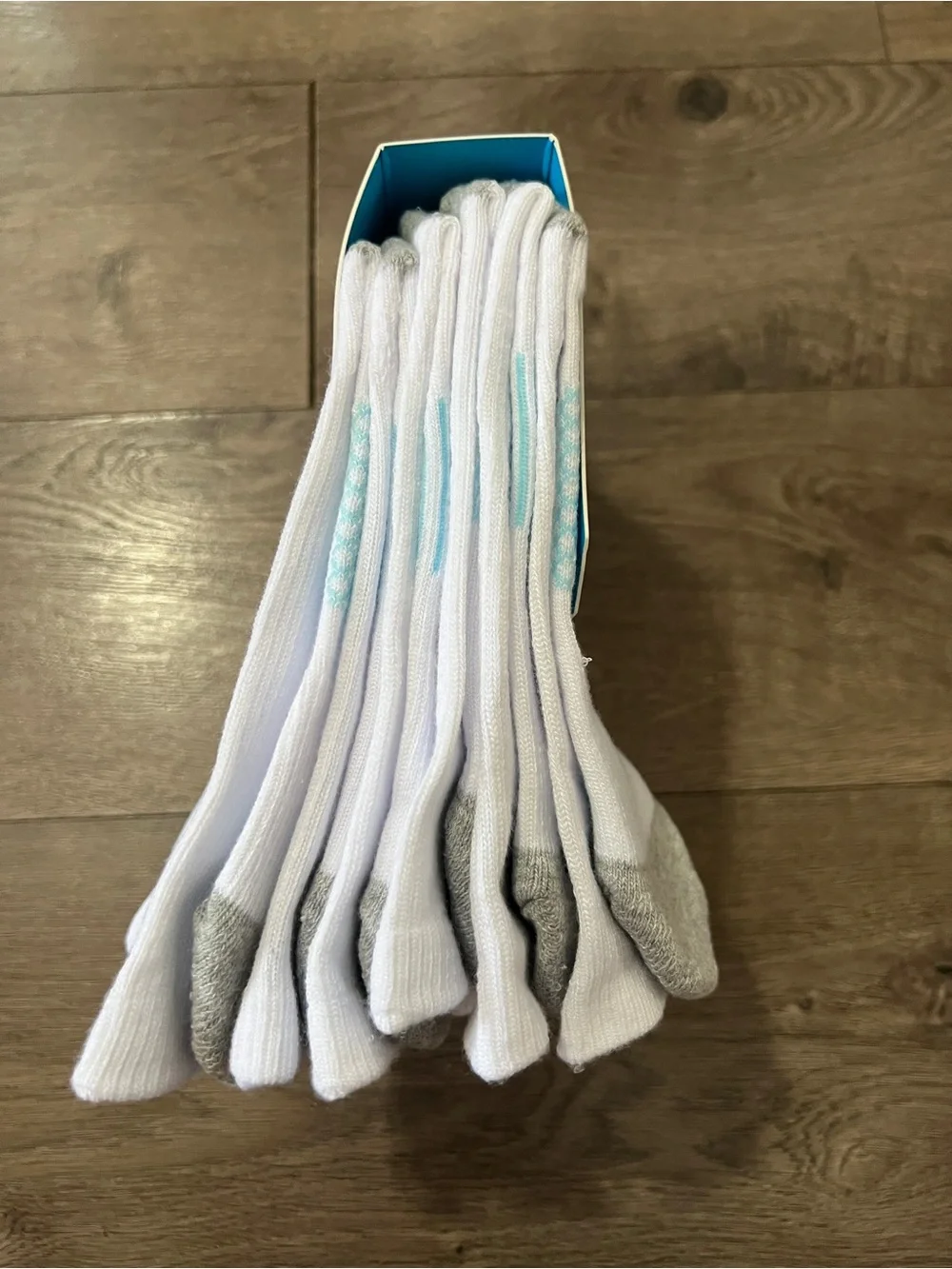 6 Pairs Copper Fit Energy Crew Socks Size 4-9.5 New
